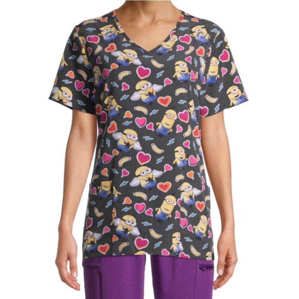 NEW Despicable ME Minion Scrub Top Hearts Banana’s New With Tags Size Large - Picture 14 of 14